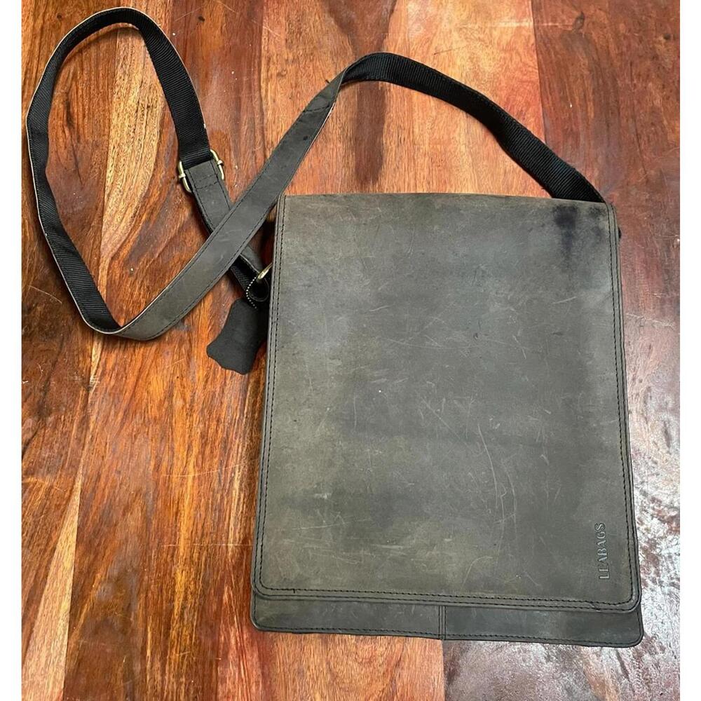 LEABAGS Men's Leather Shoulder Bag